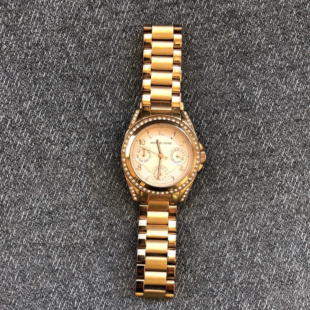 MICHAEL KORS Women's MK 5613 Rose Gold-Tone Stainless Steel Bracelet Watch - Picture 1 of 8